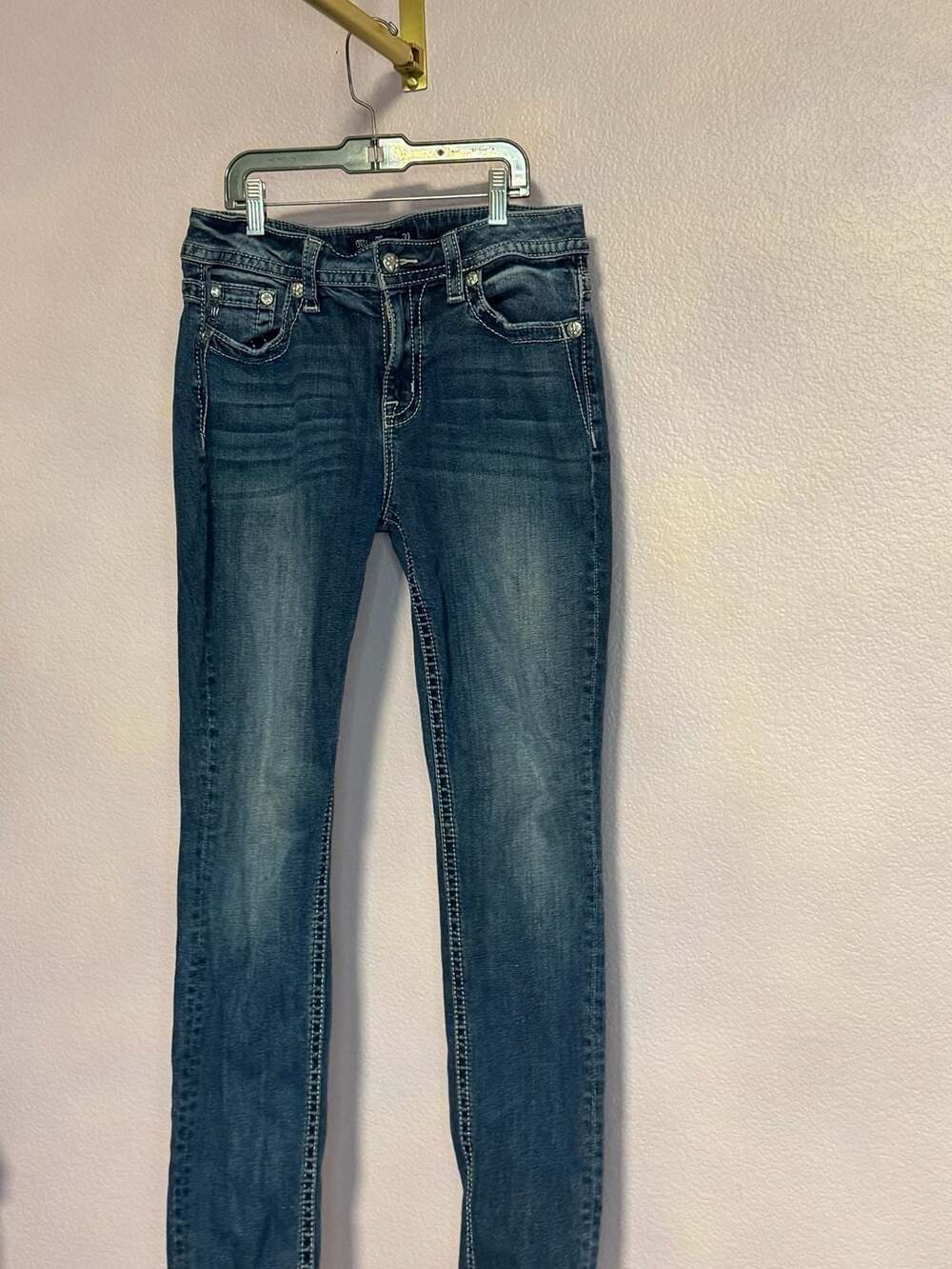 Miss Me Mid-Rise Skinny Jeans Size 30 Dark Wash Embroidered Pockets